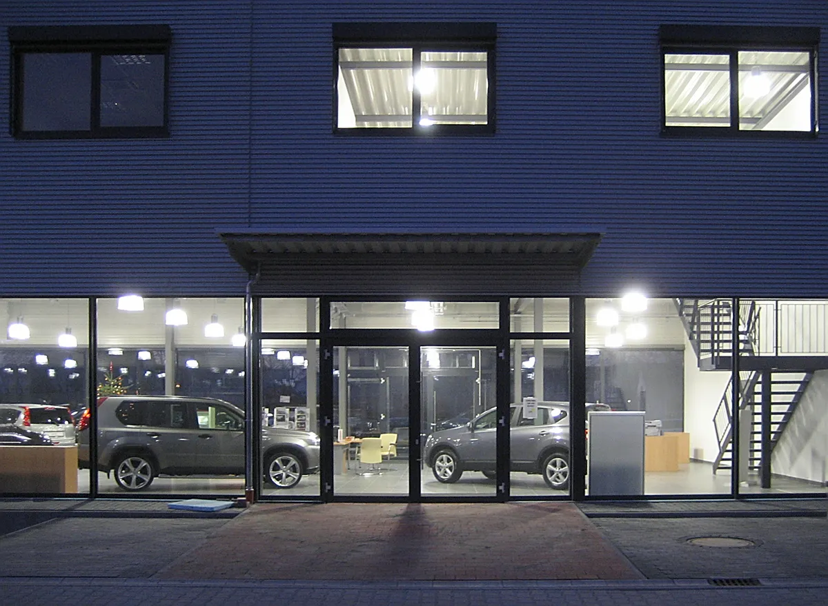 Neubau Autohaus